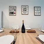 Super 5 Avec 4 Sdb Pres Du Centre Et Gare Apartamento Reims