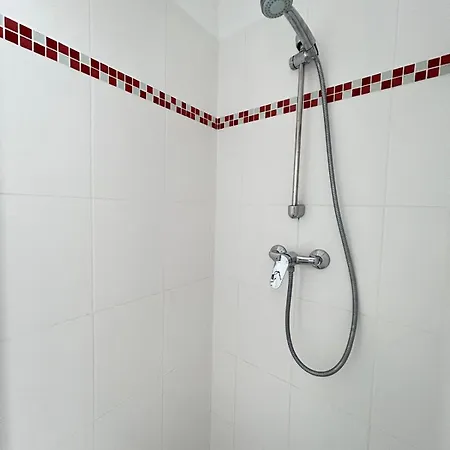 Super 5 Avec 4 Sdb Pres Du Centre Et Gare Διαμέρισμα *