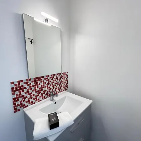 Apartment Super 5 Avec 4 Sdb Pres Du Centre Et Gare *