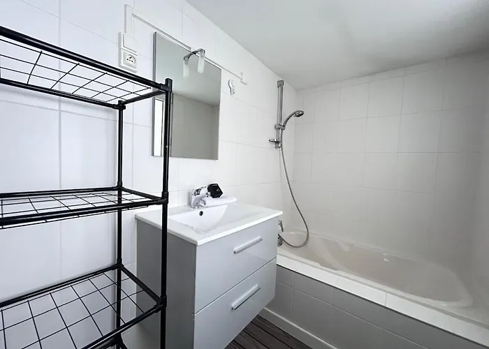 Super 5 Avec 4 Sdb Pres Du Centre Et Gare Апартаменты