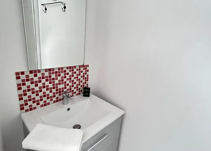 Super 5 Avec 4 Sdb Pres Du Centre Et Gare Реймс