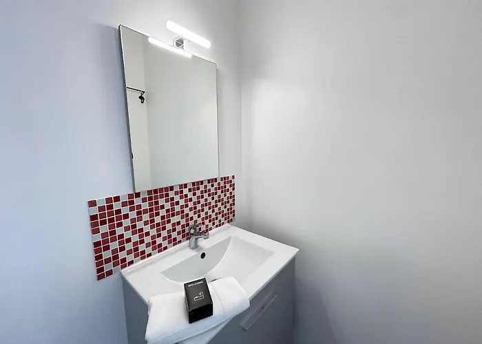 Апартаменты Super 5 Avec 4 Sdb Pres Du Centre Et Gare *